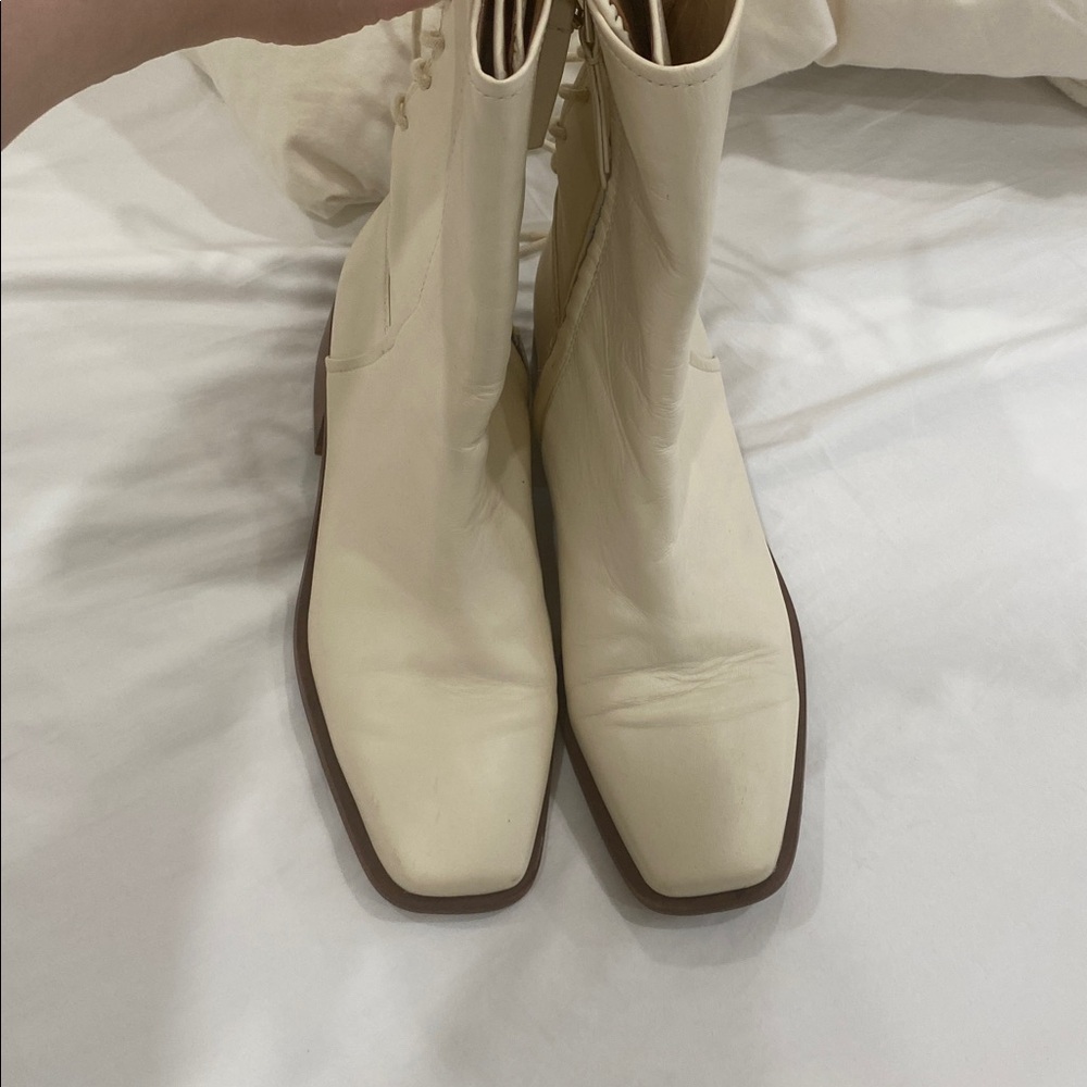 Sam Edelman Tana boots. Ivory - Picture 8 of 8